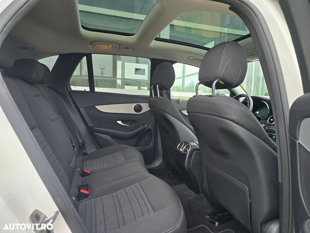 Mercedes-Benz GLC - 12