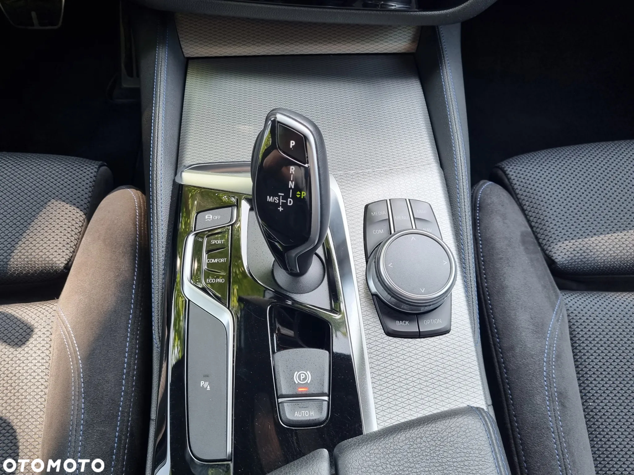 BMW Seria 5 530i Touring M Sport Edition - 32