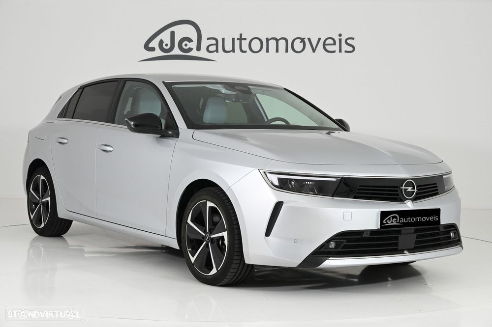 Opel Astra 1.2 T Elegance - 1