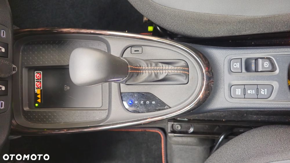 Toyota Aygo X Hybrid 1.5 Style e-CVT - 9