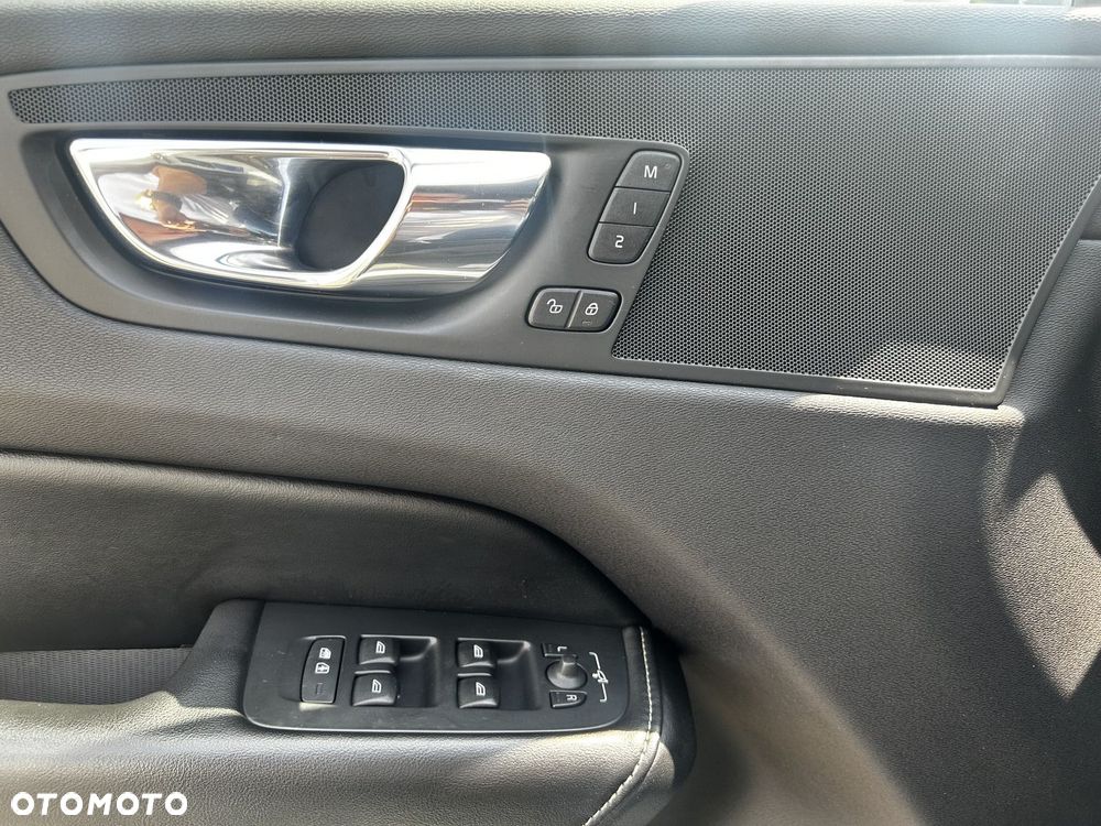 Volvo XC 60 - 18