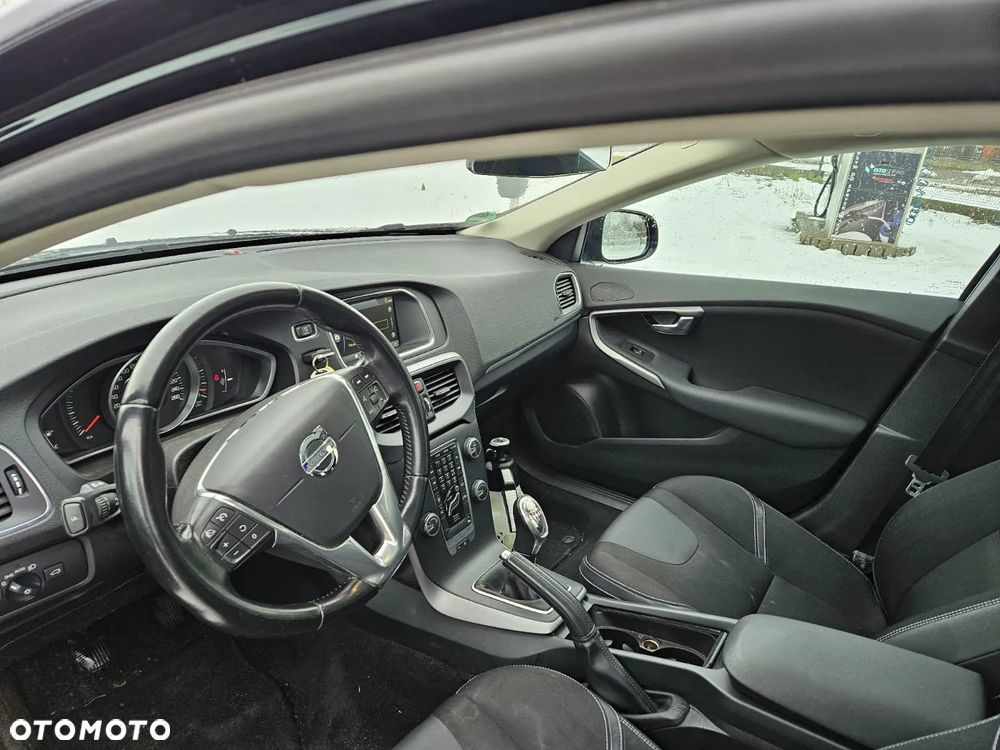 Volvo V40 - 2