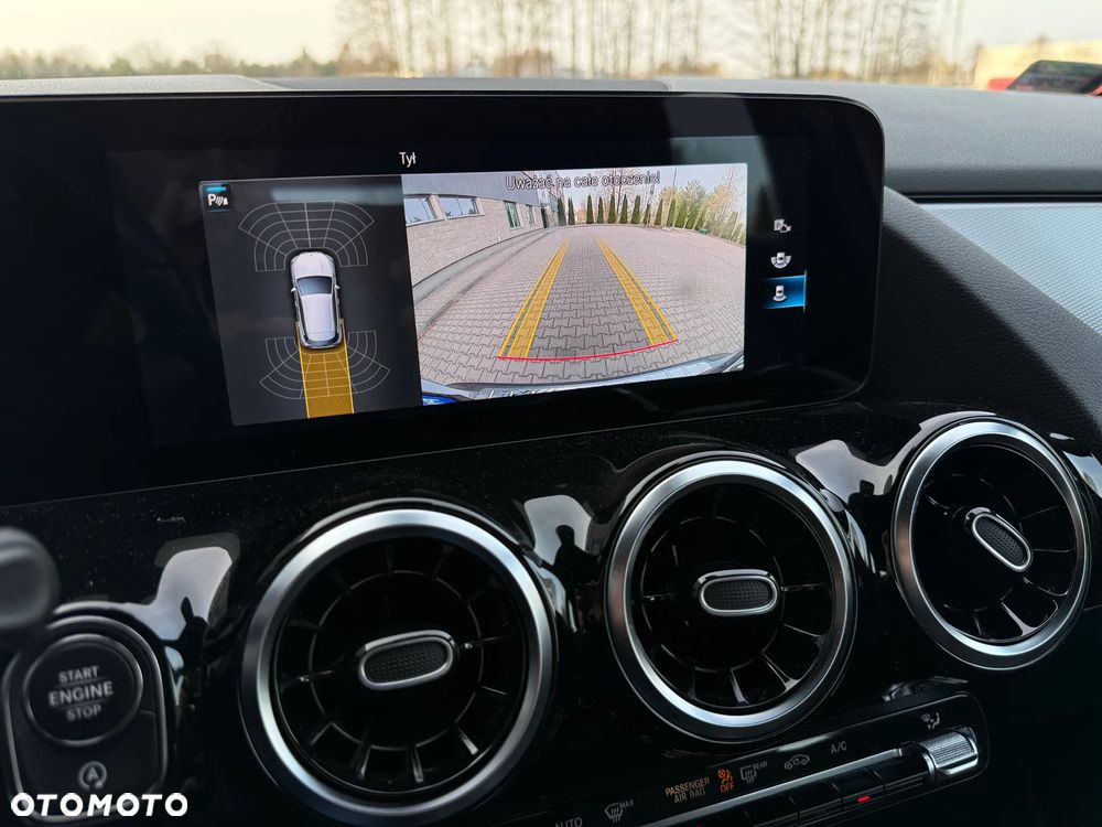 Mercedes-Benz GLA 200 - 16