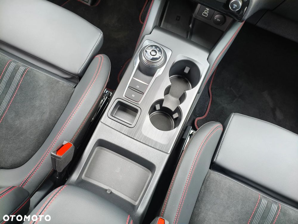 Ford Kuga 2.5 FHEV FWD ST-Line X - 37