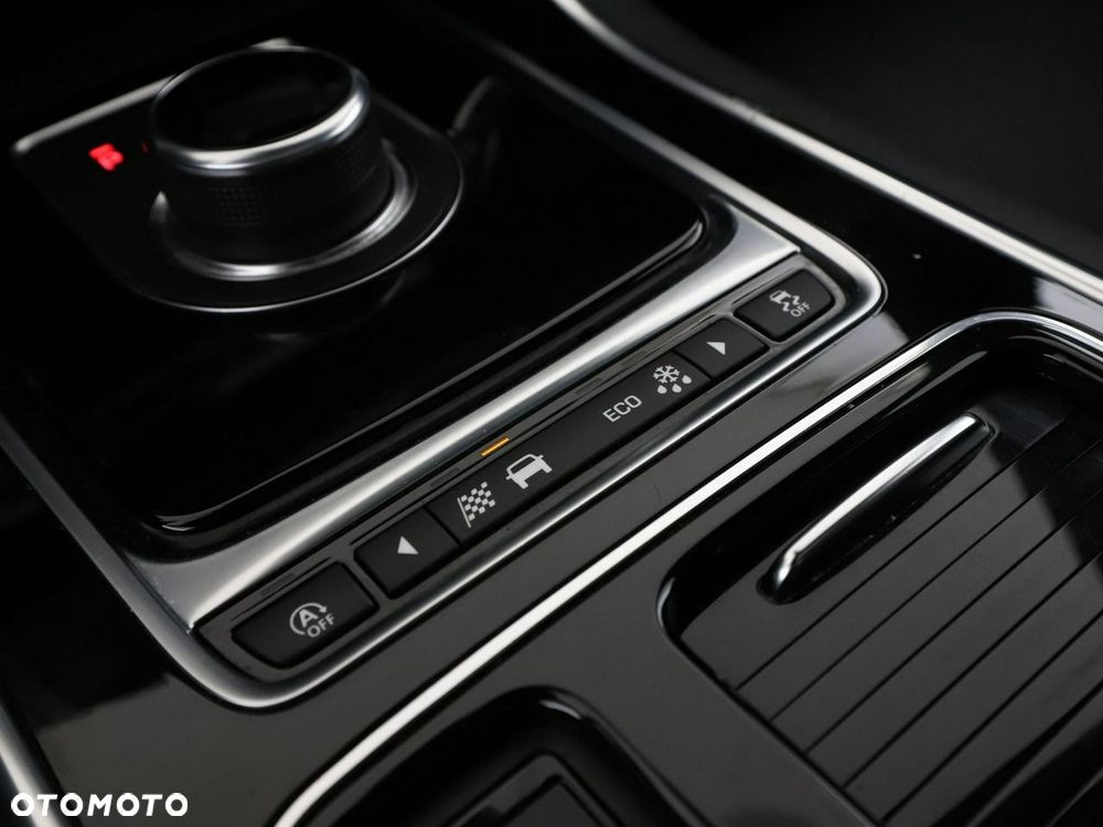 Jaguar XE 20d R-Sport - 29