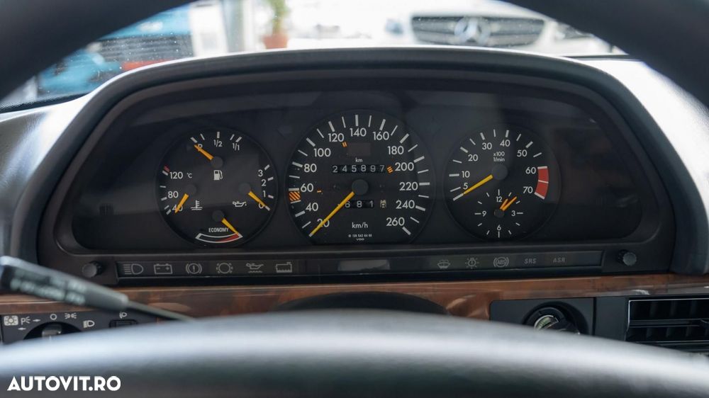 Mercedes-Benz W126 - 6