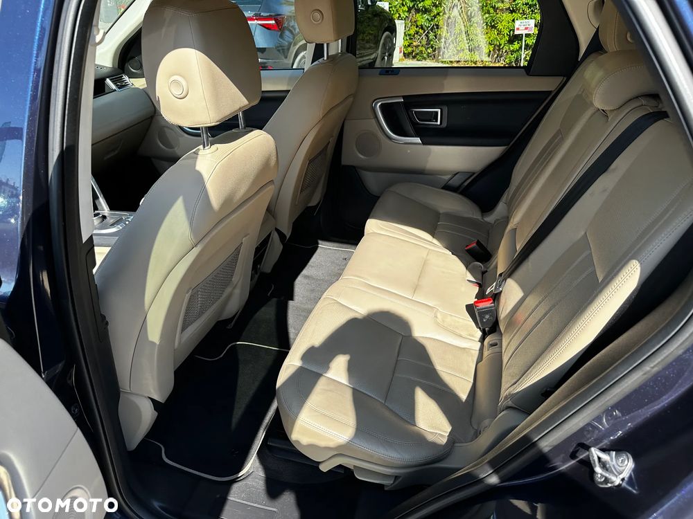 Land Rover Discovery Sport - 21