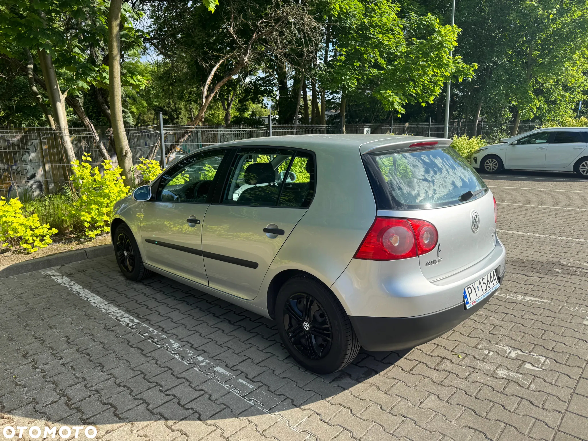 Volkswagen Golf V 1.6 FSI Trendline - 2