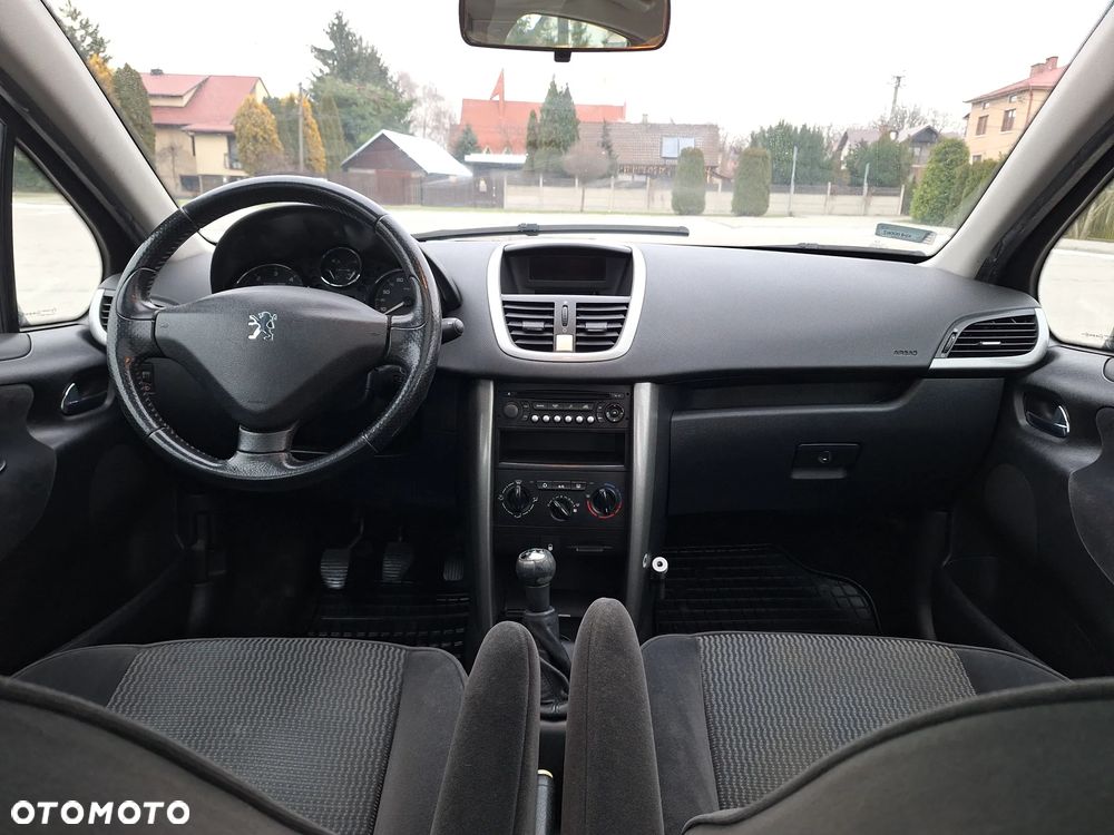 Peugeot 207 - 9