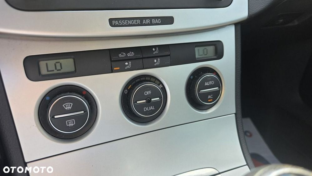 Volkswagen Passat - 15