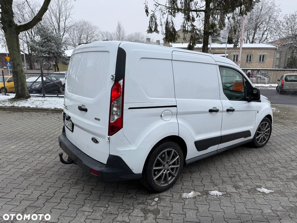 Ford Transit Courier - 4