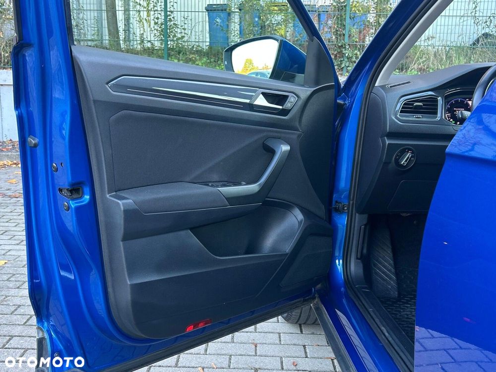 Volkswagen T-Roc - 10
