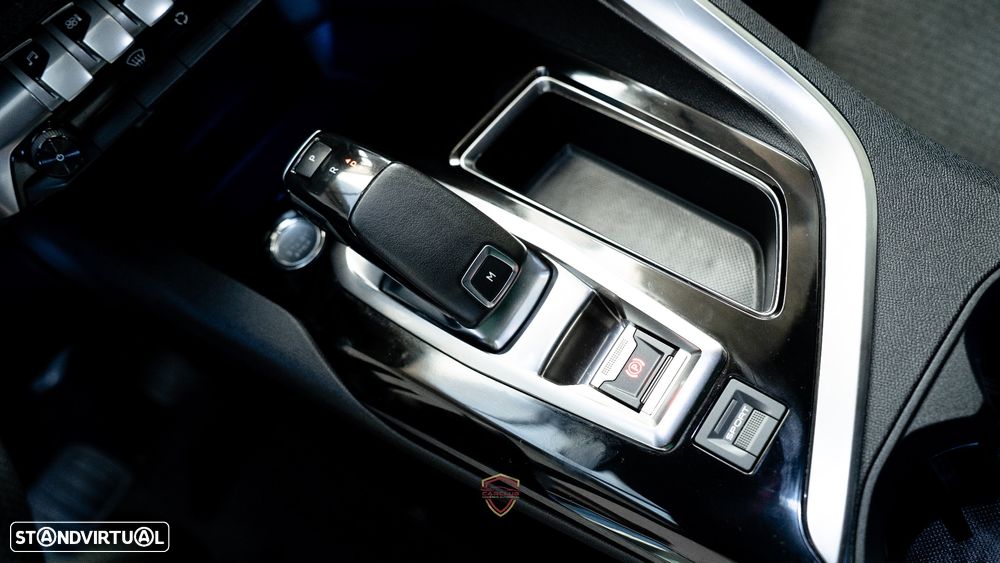 Peugeot 5008 1.5 BlueHDi GT EAT8 - 28