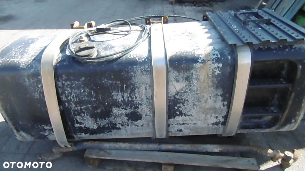 Zbiornik paliwa Man TGA - 1