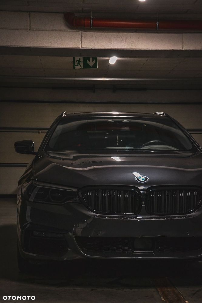 BMW Seria 5 520d M Sport - 33
