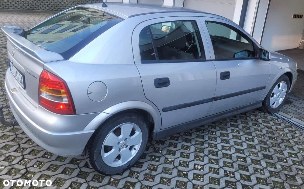 Opel Astra 1.6 - 4