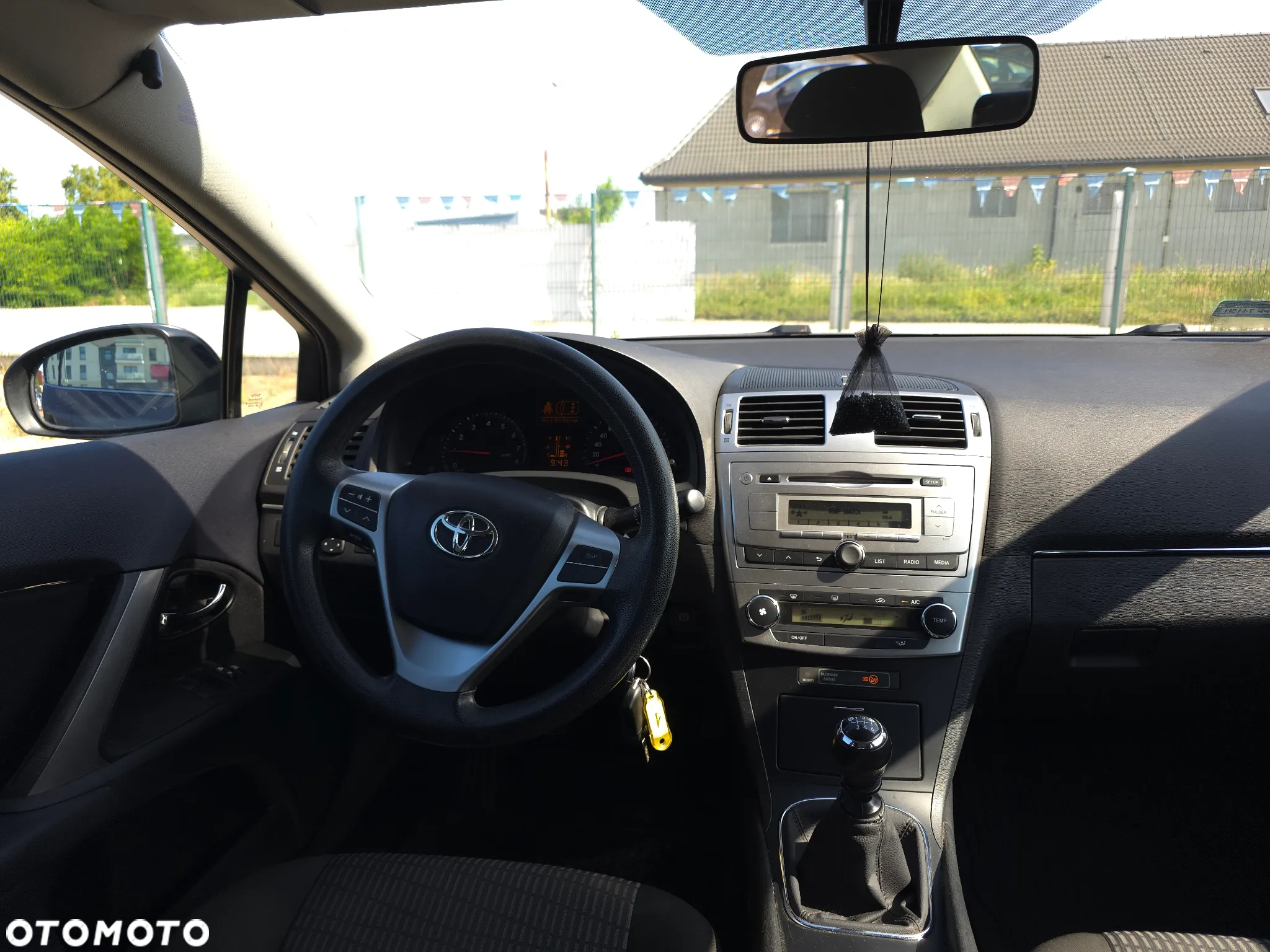 Toyota Avensis 1.6 Luna - 31