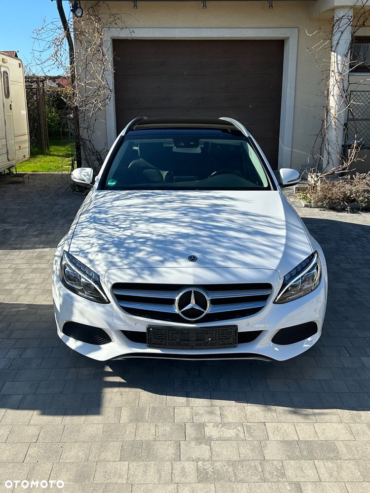 Mercedes-Benz Klasa C 200 9G-TRONIC Exclusive - 3
