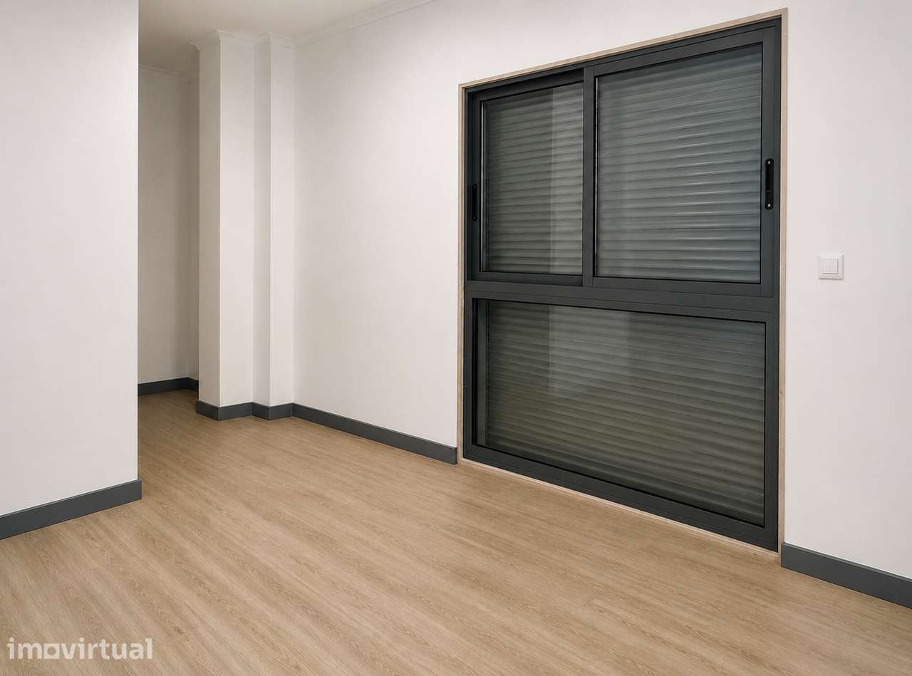 Loja com Elevado Potencial de Conversão em Habitação - Grande imagem: 4/11