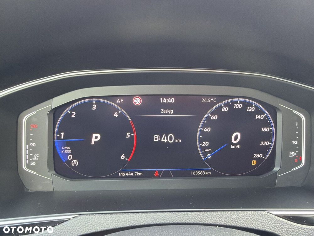 Volkswagen Passat - 11