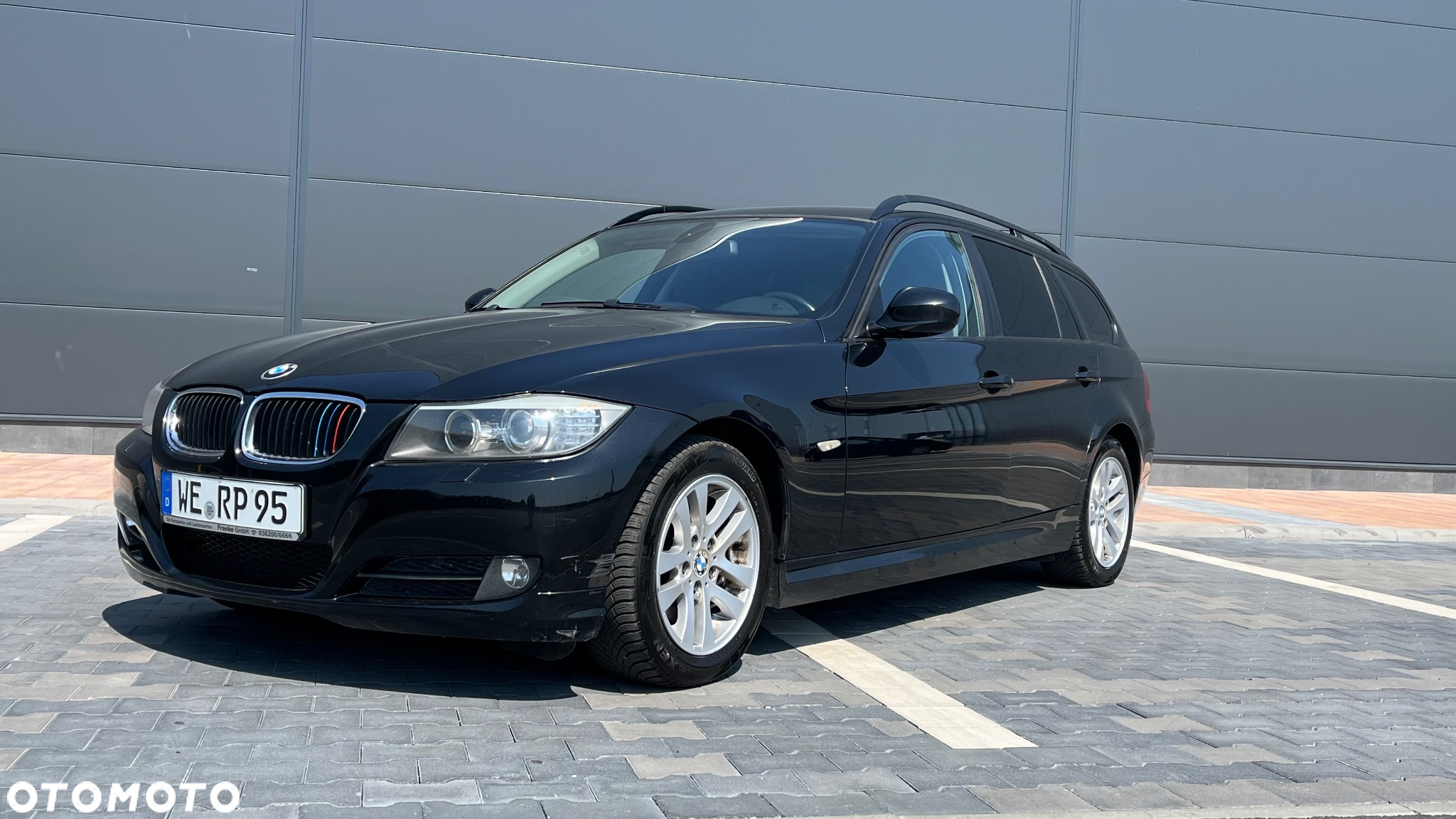BMW Seria 3 320d DPF Touring - 13
