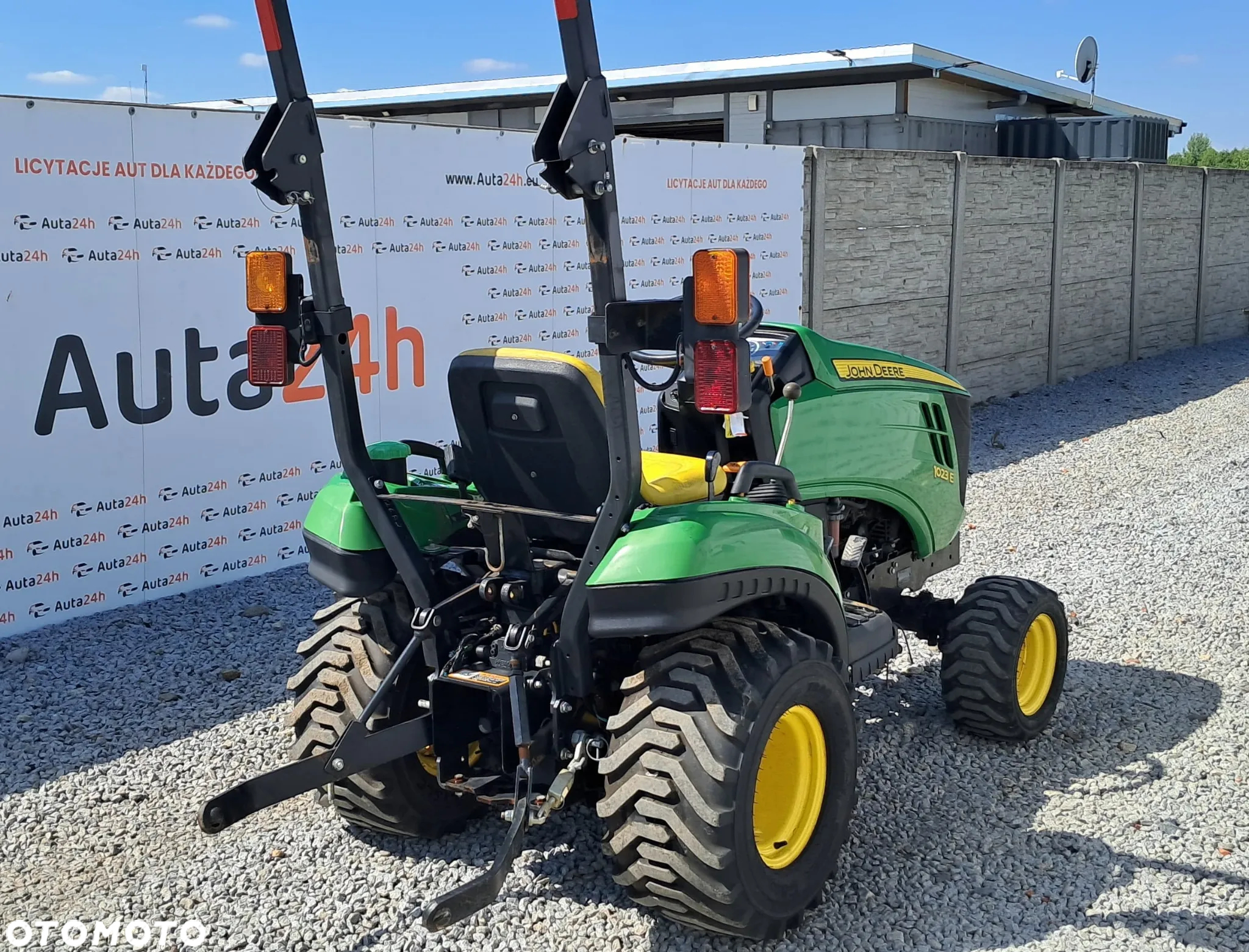 John Deere 1023E - 6