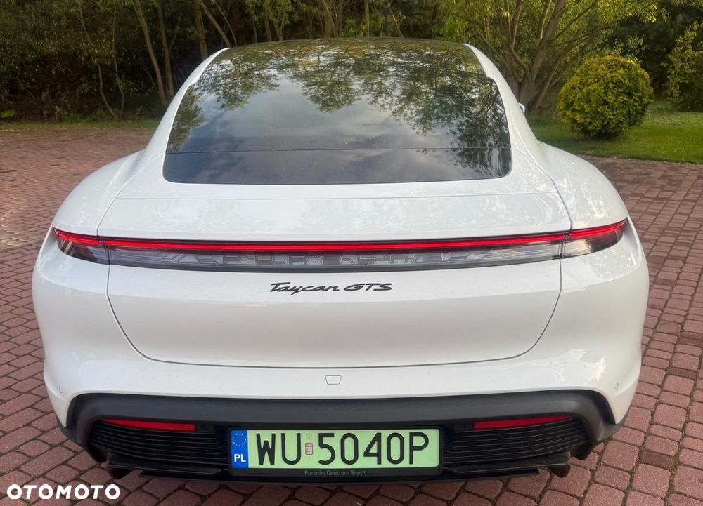 Porsche Taycan - 6
