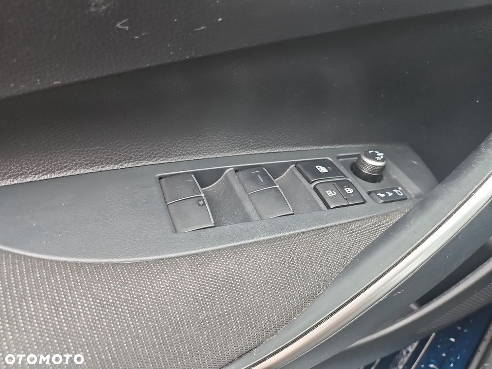 Toyota Corolla 1.8 Hybrid Comfort - 23