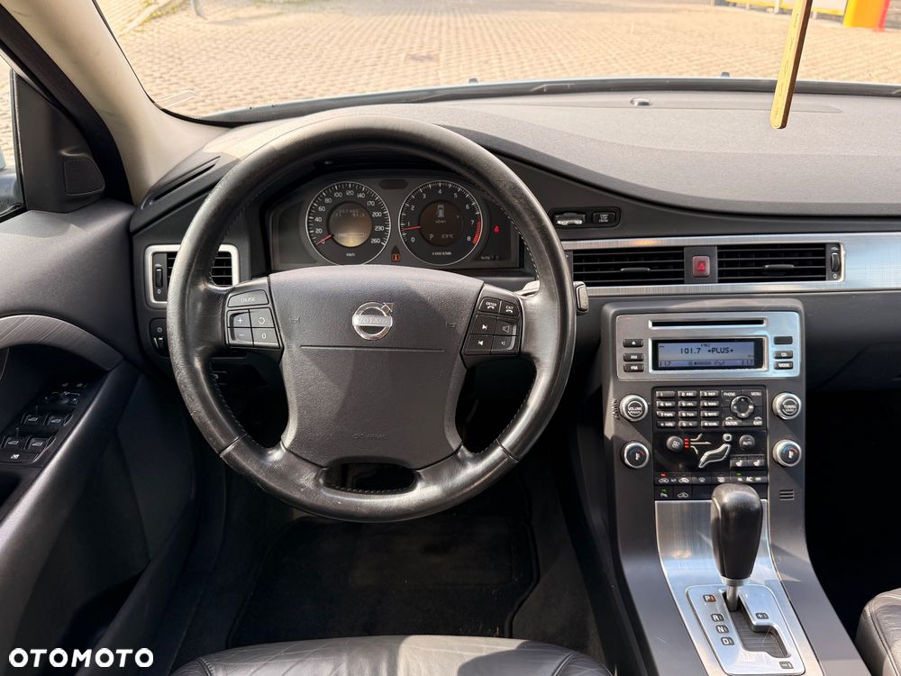 Volvo V70 2.5T Summum - 8