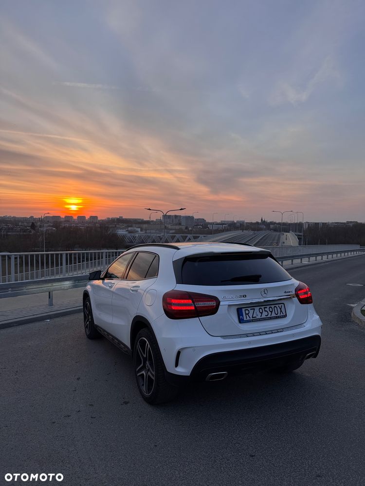Mercedes-Benz GLA 220 4-Matic AMG Line - 4