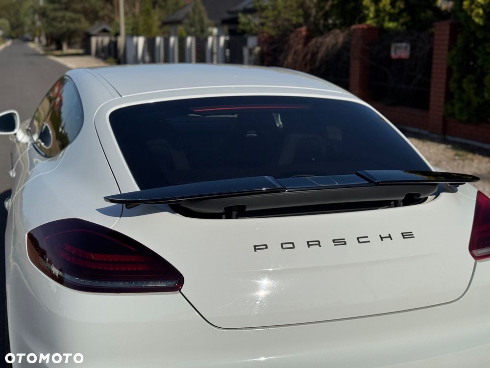 Porsche Panamera GTS PDK - 7