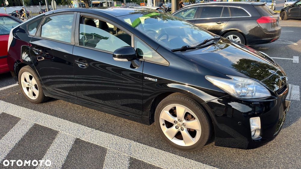 Toyota Prius 1.8 HSD Premium - 18