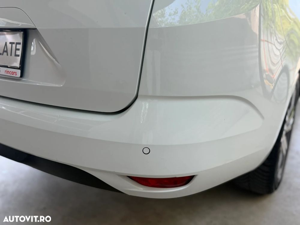 Renault Megane TCe 140 GPF BUSINESS EDITION - 13