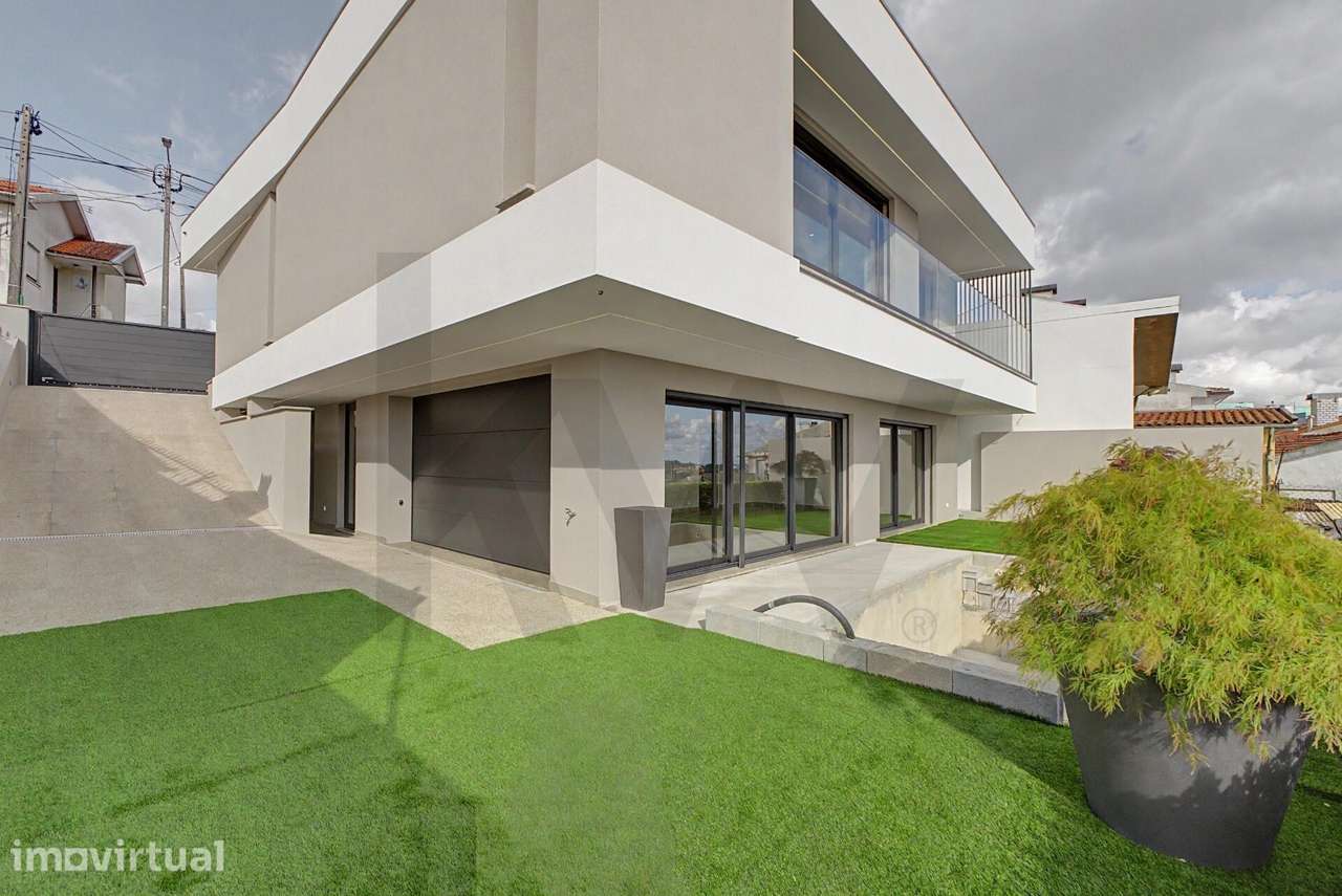 Moradia Isolada T3 Nova Com Piscina Privada, Vistas Mar (Arrifana) - Grande imagem: 2/47