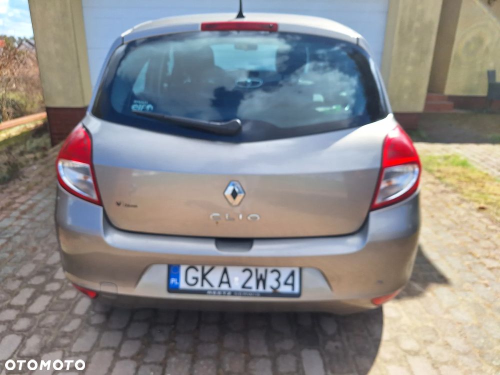 Renault Clio - 2