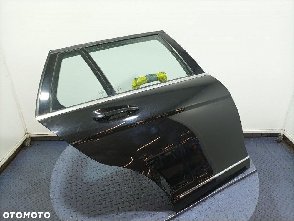 MERCEDES C W204 LIFT KOMBI DRZWI TYŁ TYLNE PRAWE 197 - 2