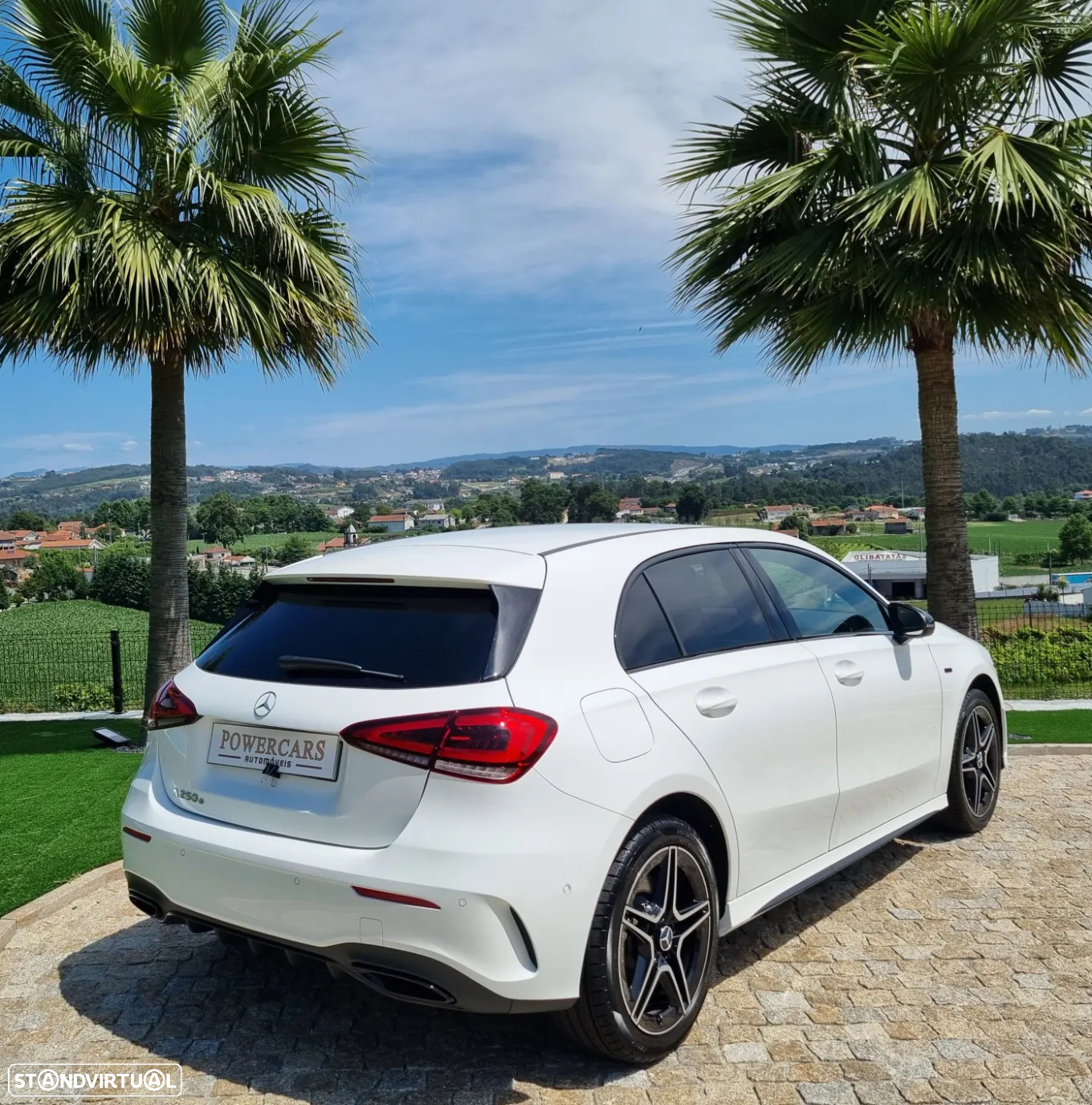 Mercedes-Benz A 250 e AMG Line - 12