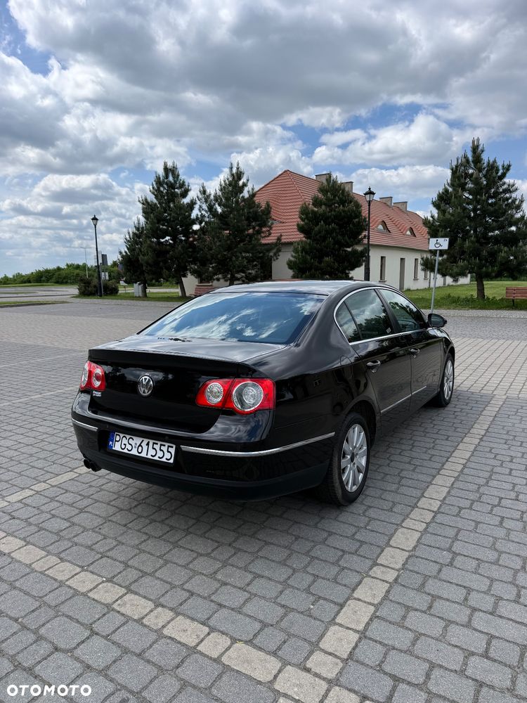 Volkswagen Passat 1.8 TSI Comfortline - 5
