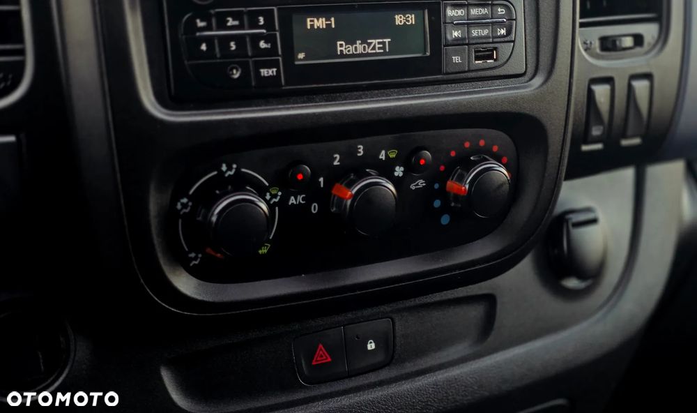 Opel Vivaro - 14