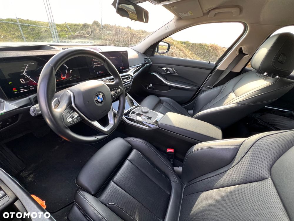 BMW Seria 3 320i - 9