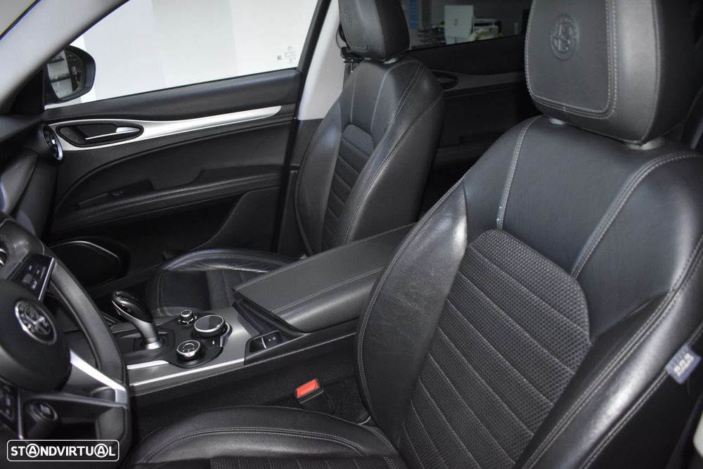 Alfa Romeo Stelvio 2.2 D Super AT8 Q4 - 20