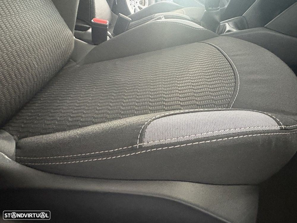 Peugeot 208 1.2 PureTech Signature - 23