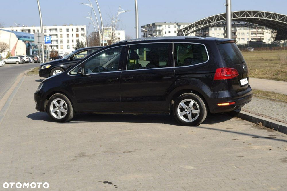 Volkswagen Sharan 2.0 TDI DSG BlueMotion Technology Highline - 4