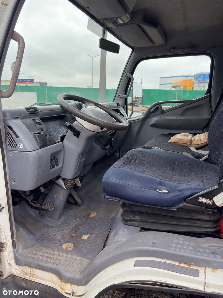 Mitsubishi Fuso Canter - 11