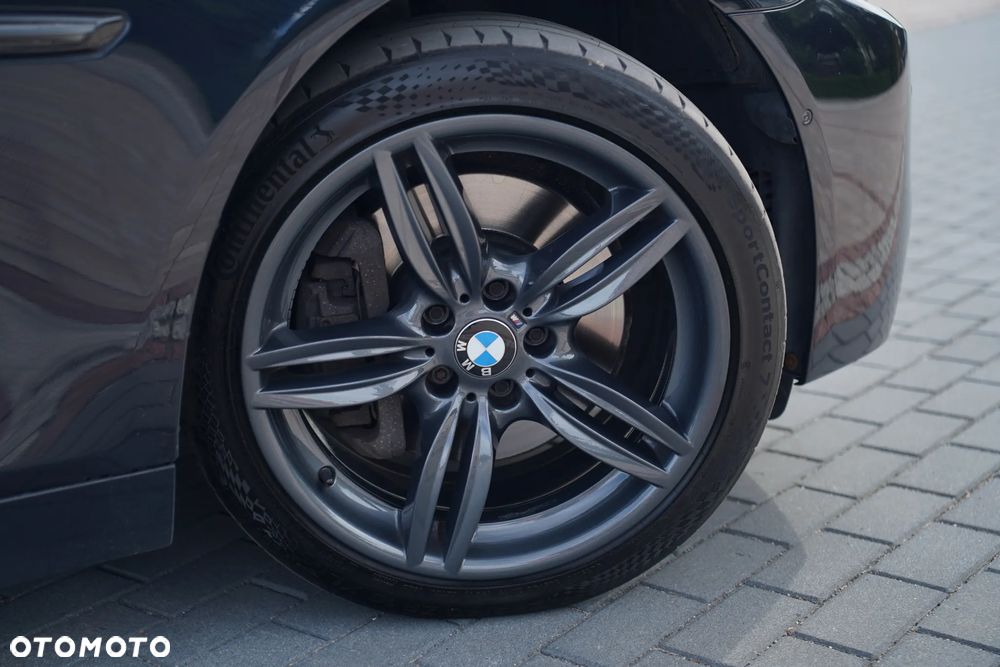 BMW Seria 5 528i Sport-Aut - 14