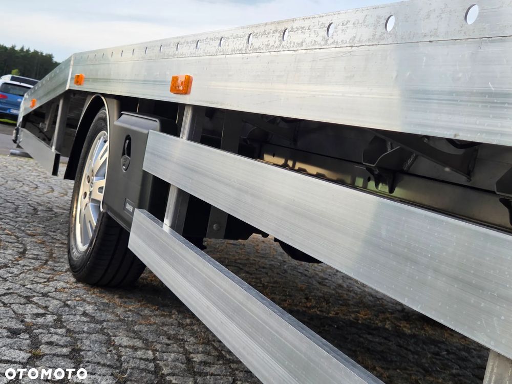 Mercedes-Benz Sprinter - 22