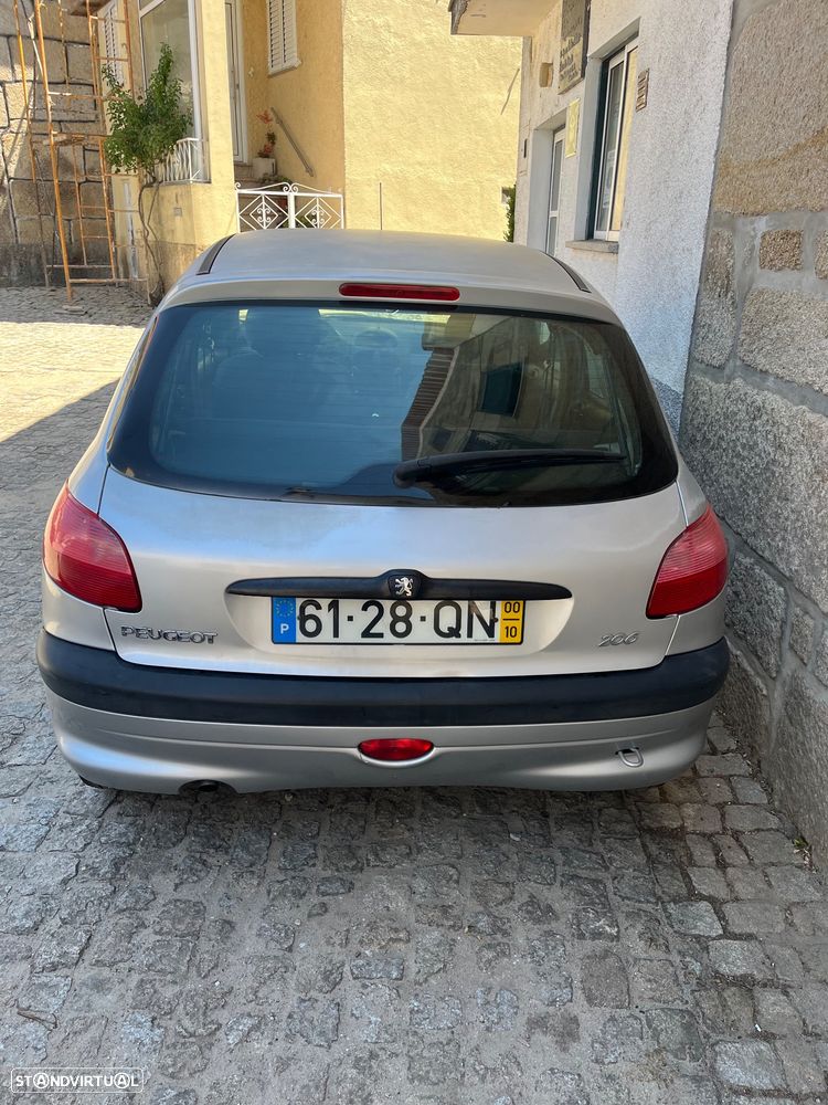 Peugeot 206 1.1 XR - 3