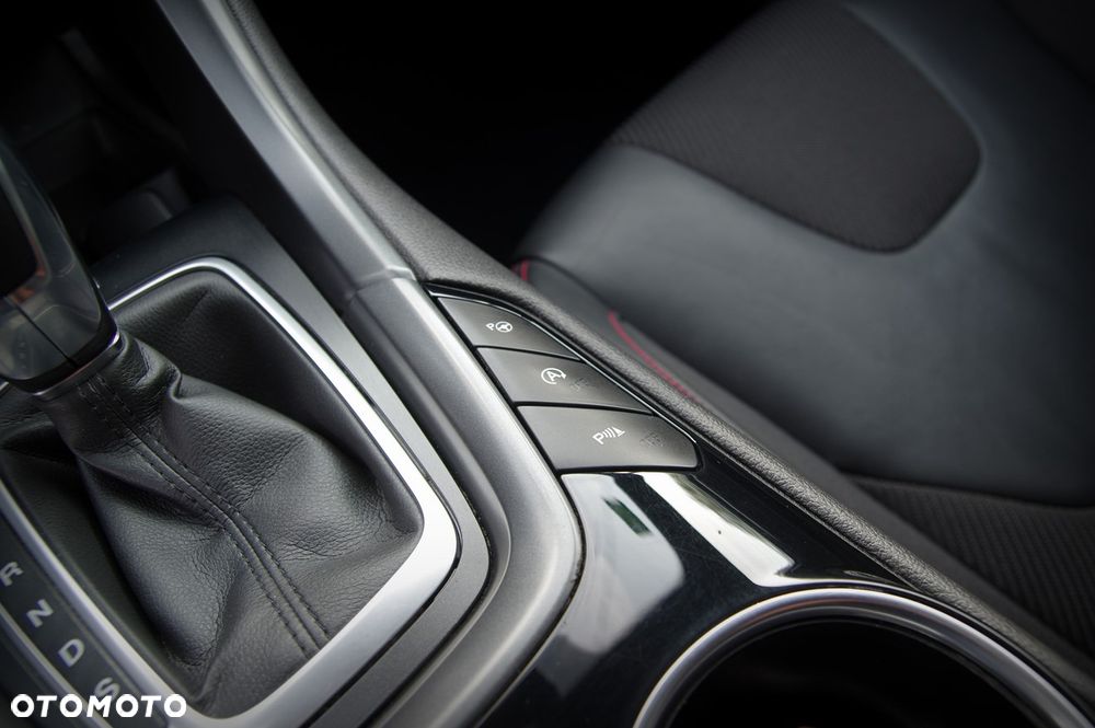 Ford Mondeo 2.0 TDCi Bi-Turbo ST-Line X PowerShift - 34