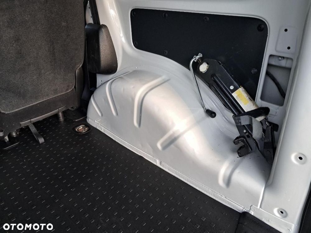 Volkswagen Caddy - 18