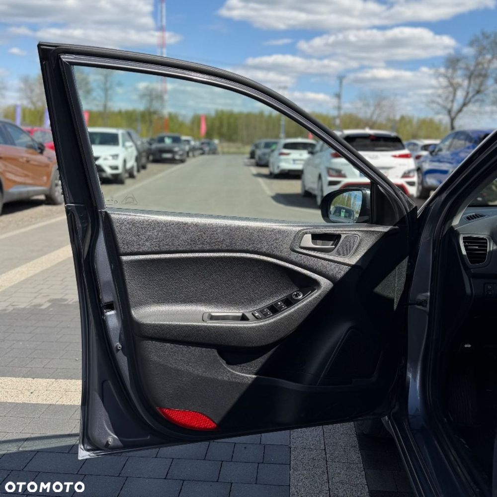 Hyundai i20 - 13